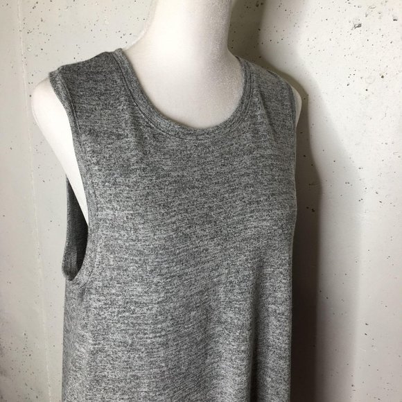 A. New Day Grey Sleeveless Top size Large - Picture 7 of 9